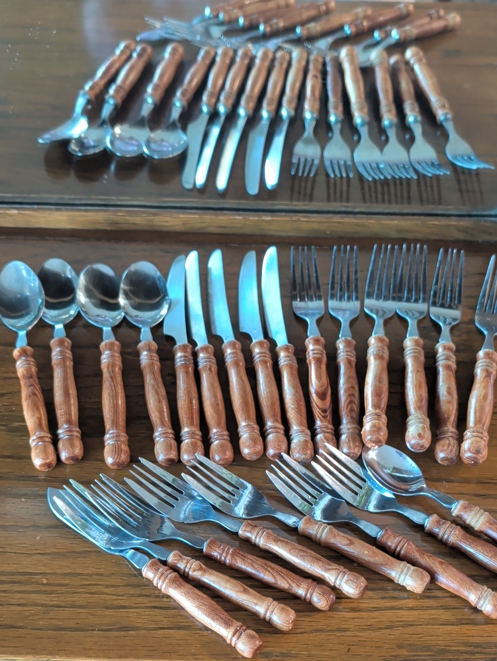 Vintage Wood-Handled Cutlery Set - Brown -Stainless Steel Flatware